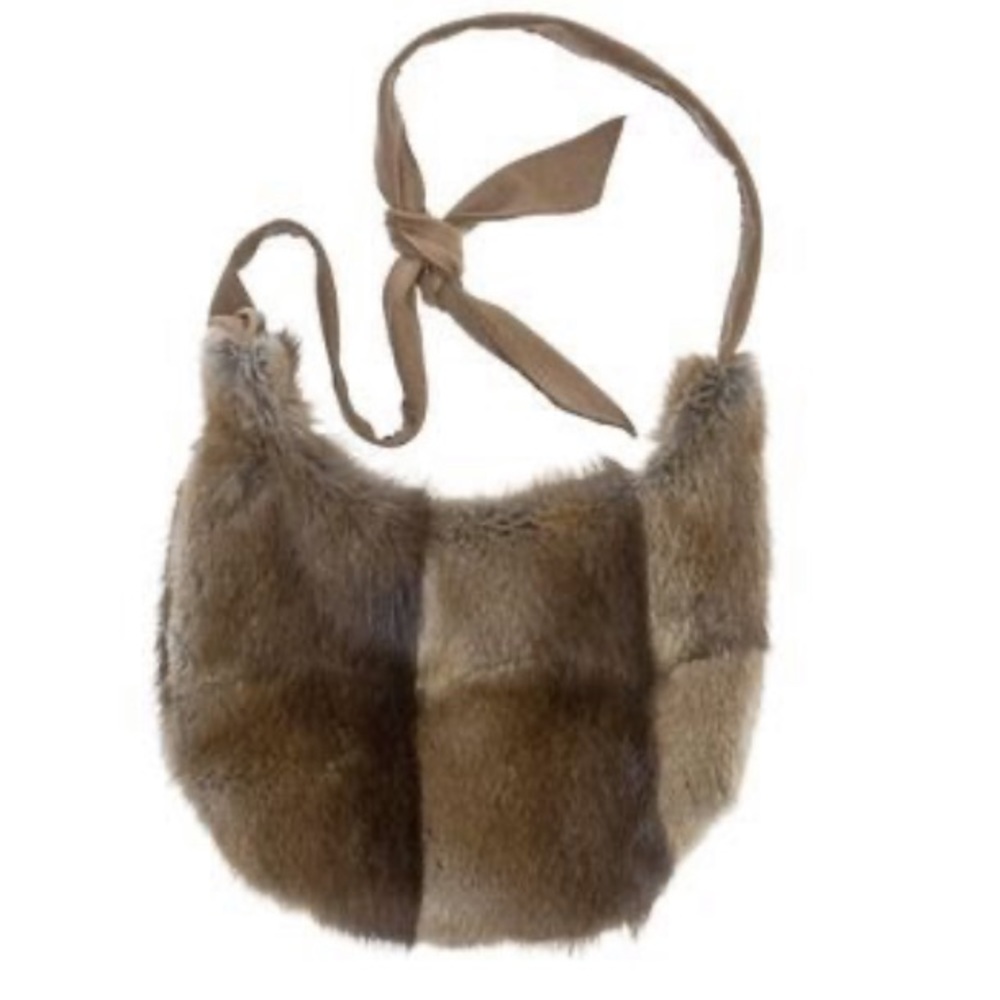 Harricana fur crossbody bag